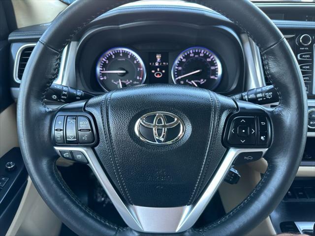 used 2014 Toyota Highlander car, priced at $19,999