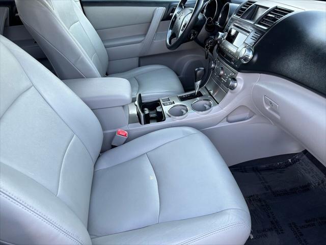 used 2011 Toyota Highlander car, priced at $13,999