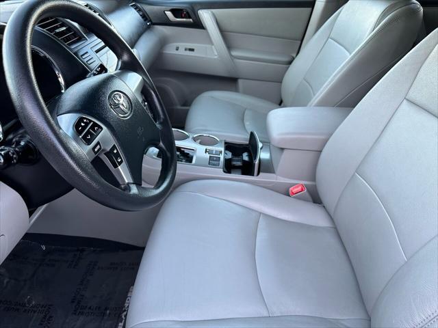 used 2011 Toyota Highlander car, priced at $13,999