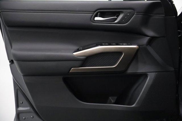 new 2025 Nissan Pathfinder car, priced at $52,375