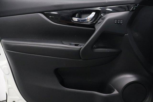 used 2022 Nissan Rogue Sport car, priced at $24,989