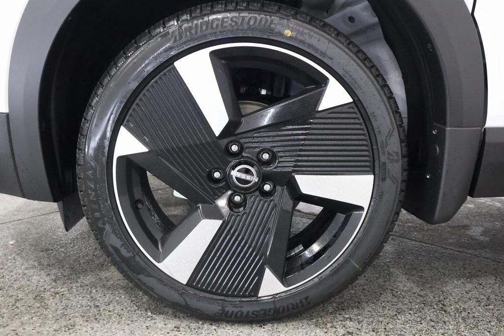 new 2025 Nissan Kicks car, priced at $29,155
