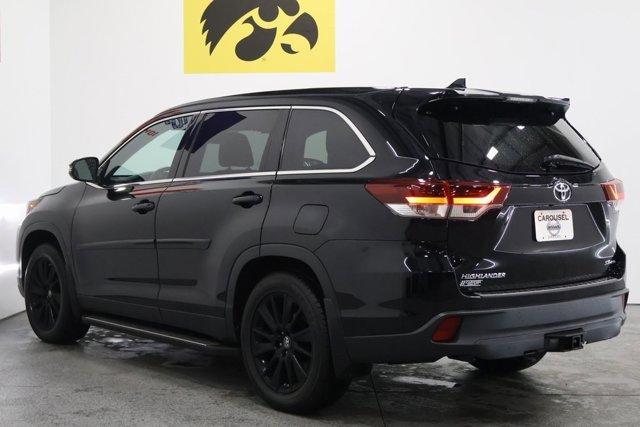 used 2019 Toyota Highlander car, priced at $27,499