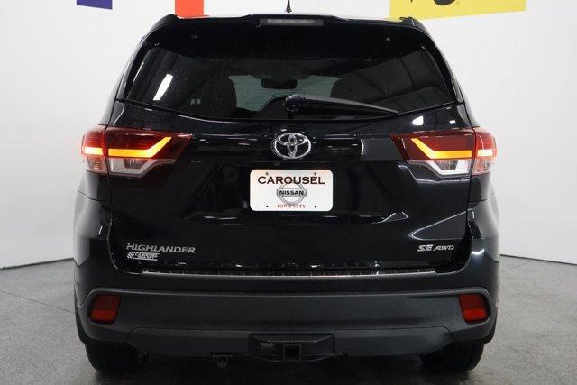 used 2019 Toyota Highlander car, priced at $27,499