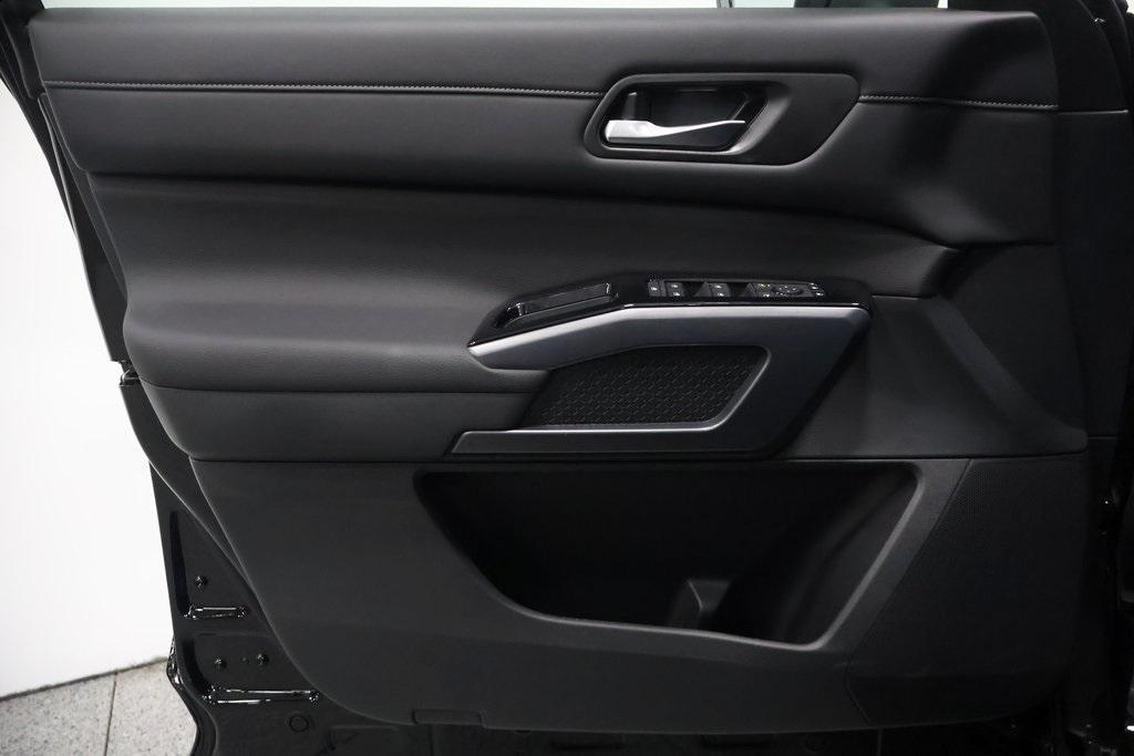 new 2025 Nissan Pathfinder car, priced at $42,998