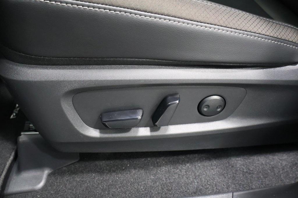 new 2025 Nissan Pathfinder car, priced at $42,998