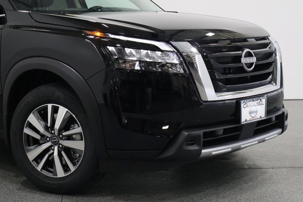 new 2025 Nissan Pathfinder car, priced at $42,998