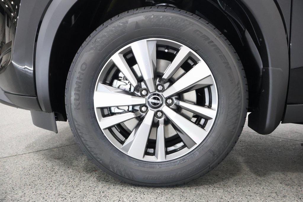 new 2025 Nissan Pathfinder car, priced at $42,998
