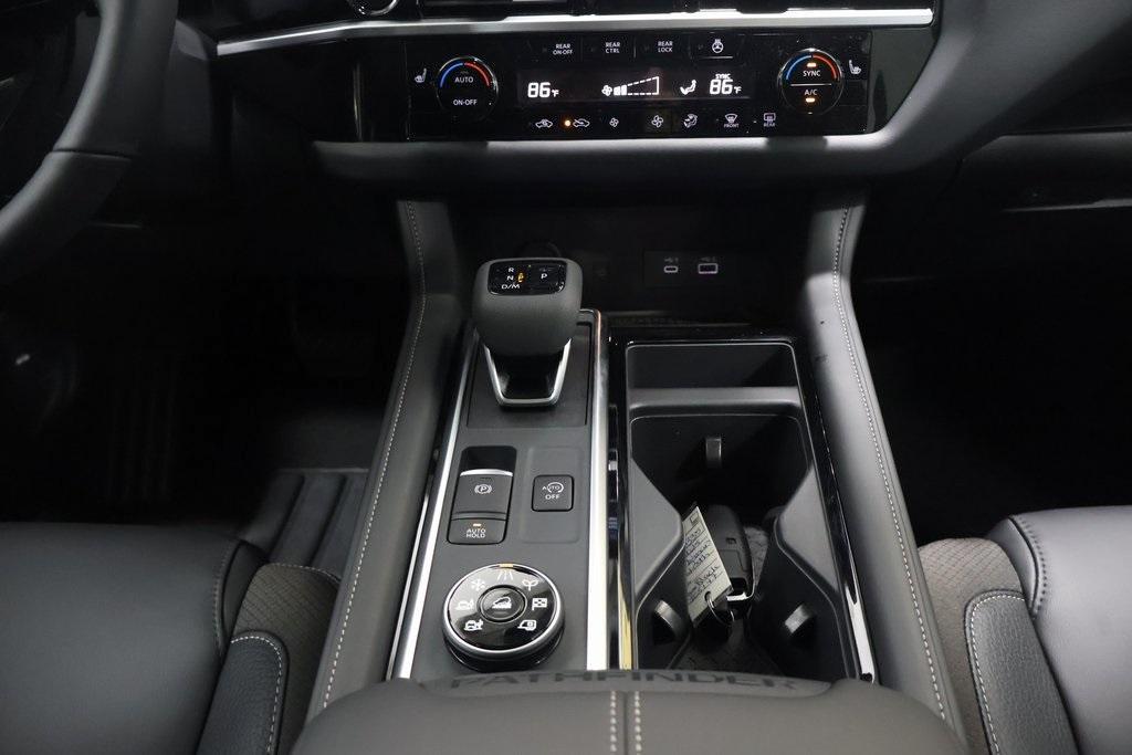 new 2025 Nissan Pathfinder car, priced at $42,998
