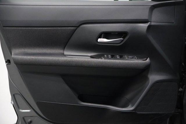 new 2025 Nissan Kicks car, priced at $27,533
