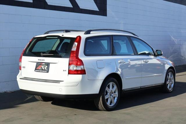 used 2007 Volvo V50 car, priced at $11,991