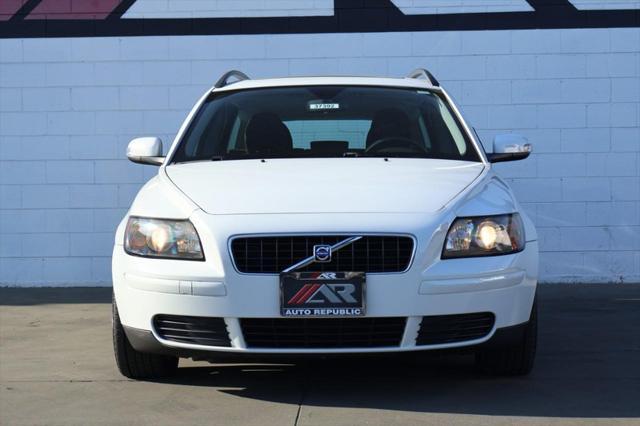 used 2007 Volvo V50 car, priced at $11,991