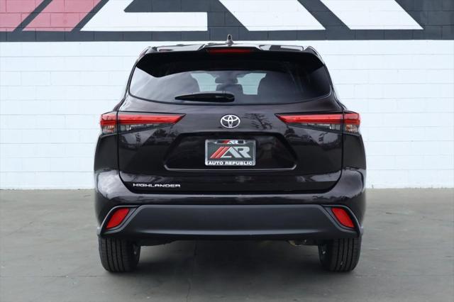 used 2021 Toyota Highlander car, priced at $27,991