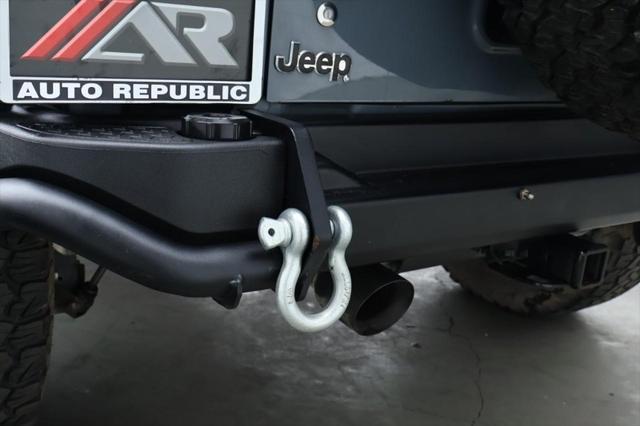 used 2015 Jeep Wrangler Unlimited car, priced at $26,991