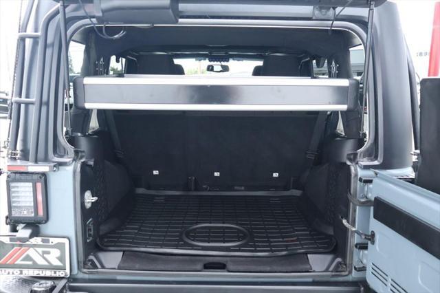 used 2015 Jeep Wrangler Unlimited car, priced at $26,991