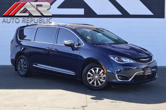 used 2019 Chrysler Pacifica Hybrid car, priced at $21,688