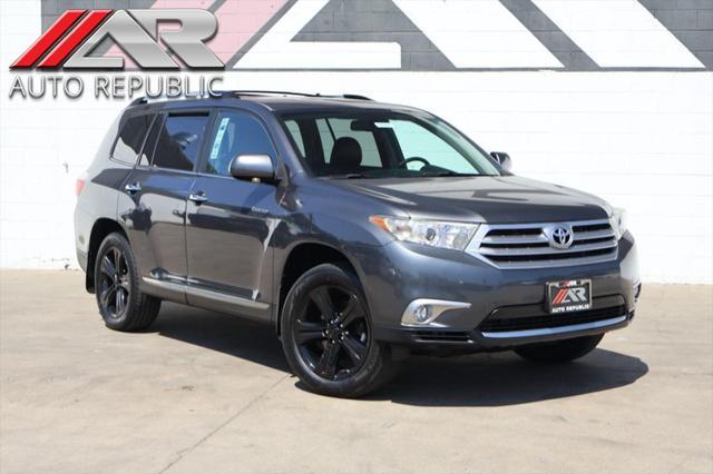 used 2013 Toyota Highlander car, priced at $18,991