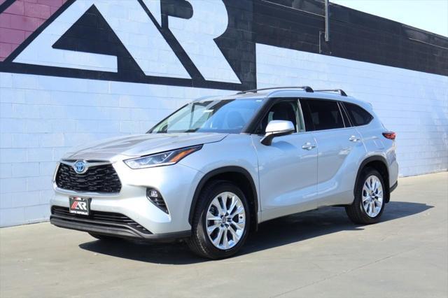 used 2023 Toyota Highlander Hybrid car, priced at $37,991