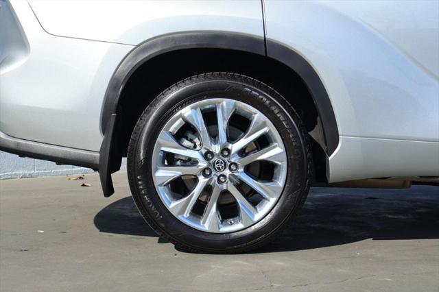 used 2023 Toyota Highlander Hybrid car, priced at $37,991