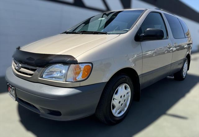 used 2002 Toyota Sienna car, priced at $5,039