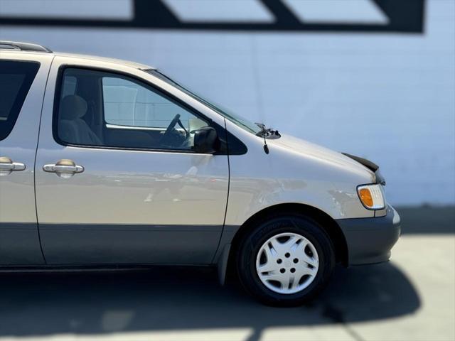 used 2002 Toyota Sienna car, priced at $5,039