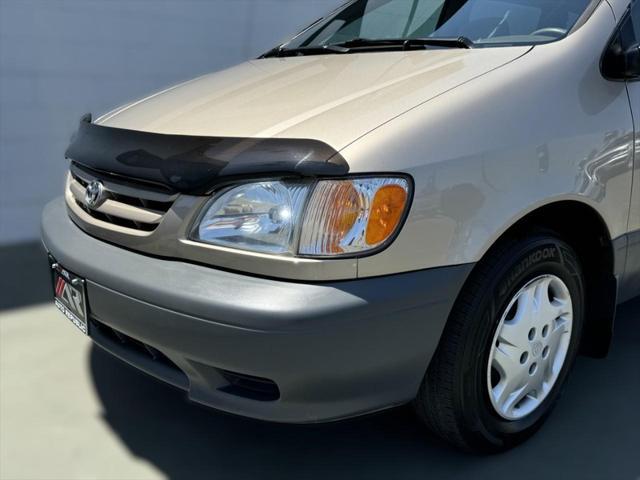 used 2002 Toyota Sienna car, priced at $5,039