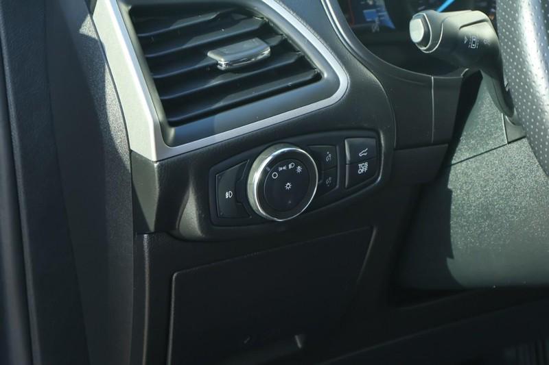 used 2022 Ford Edge car, priced at $26,991