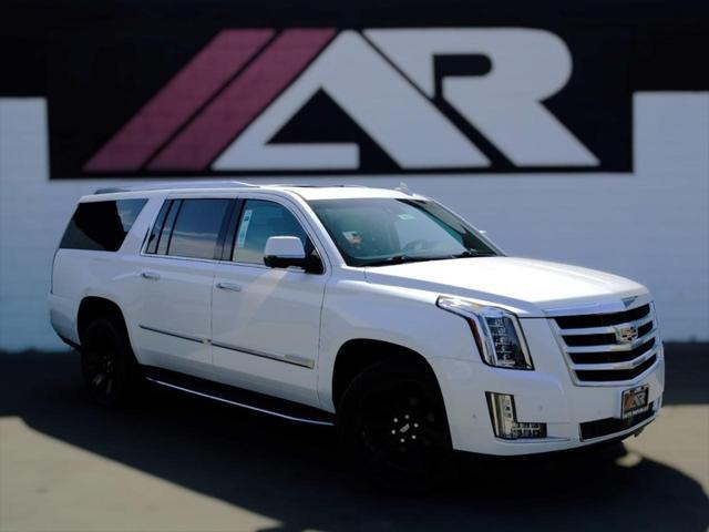 used 2019 Cadillac Escalade ESV car, priced at $43,741