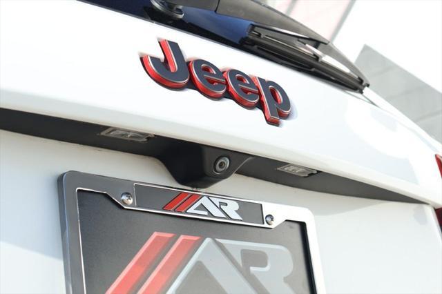 used 2017 Jeep Grand Cherokee car, priced at $19,992