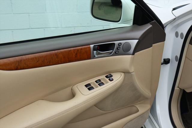used 2005 Lexus ES 330 car, priced at $6,991
