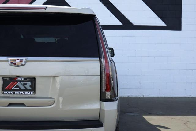 used 2017 Cadillac Escalade car, priced at $27,991