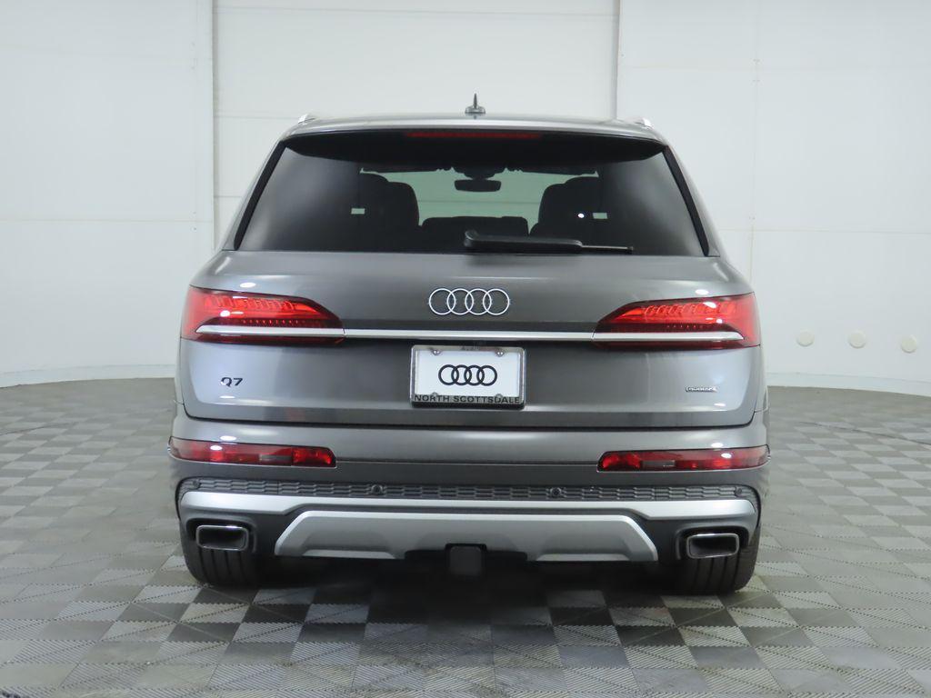 new 2025 Audi Q7 car, priced at $76,300