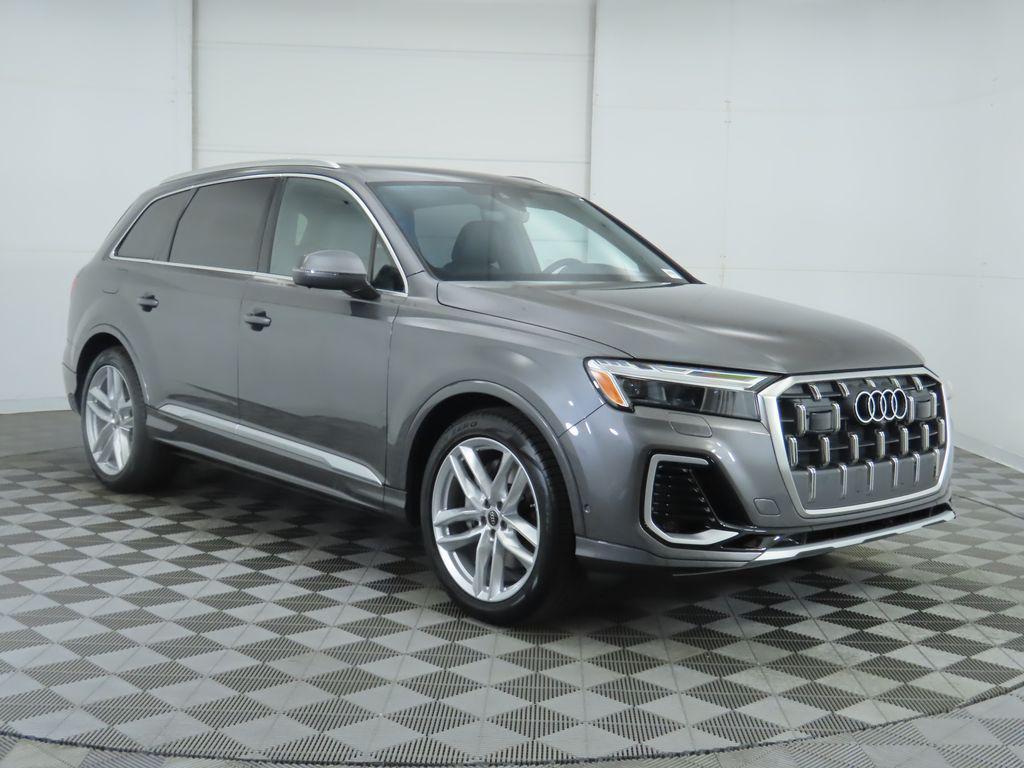 new 2025 Audi Q7 car, priced at $76,300
