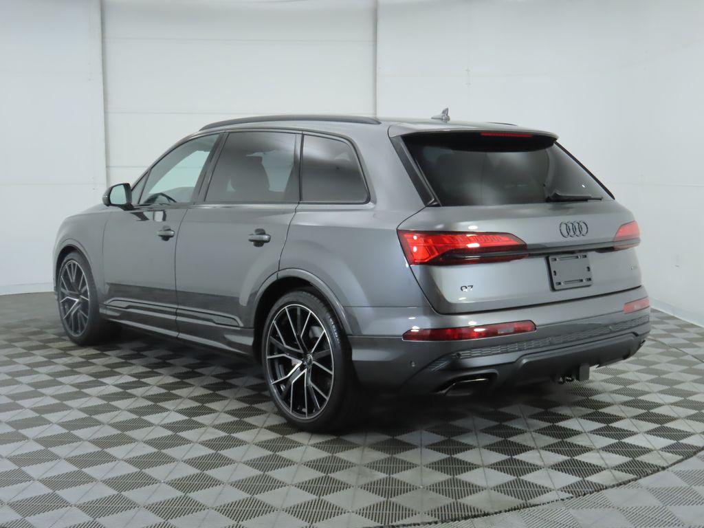 new 2025 Audi Q7 car