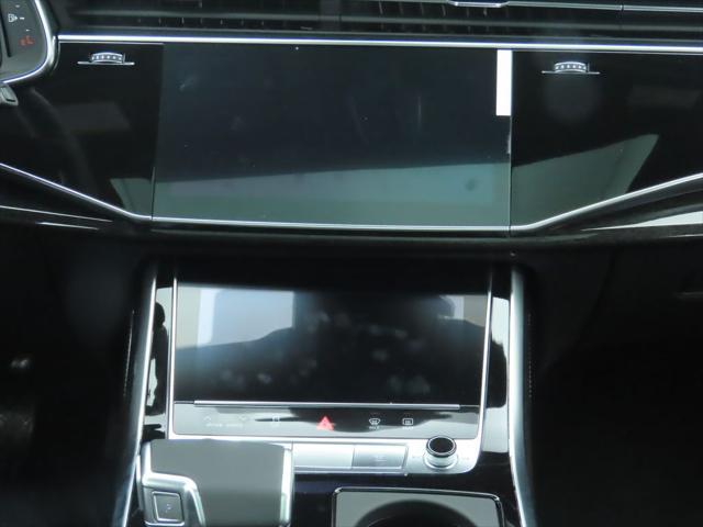 new 2025 Audi Q7 car