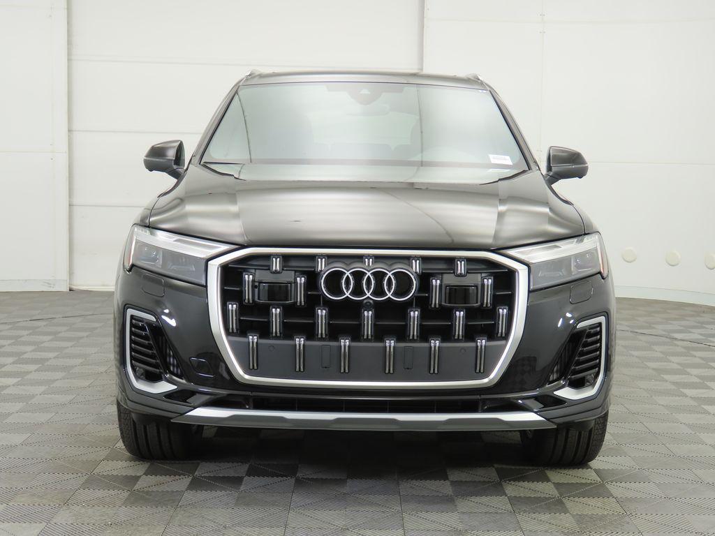 new 2025 Audi Q7 car, priced at $72,970