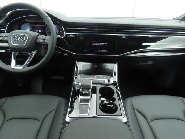 new 2025 Audi Q7 car, priced at $72,970