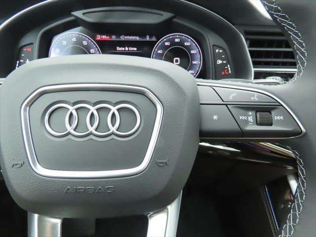 new 2025 Audi Q7 car, priced at $72,970