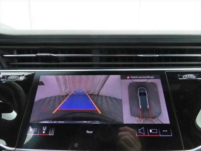 new 2025 Audi Q7 car, priced at $72,970