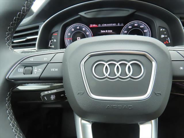 new 2025 Audi Q7 car, priced at $72,970