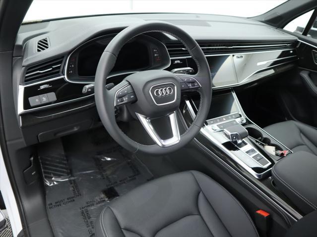 new 2025 Audi Q7 car, priced at $75,925