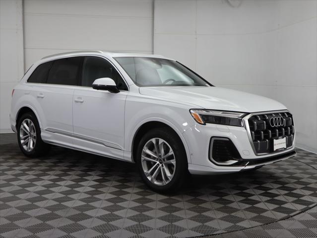 new 2025 Audi Q7 car, priced at $75,925