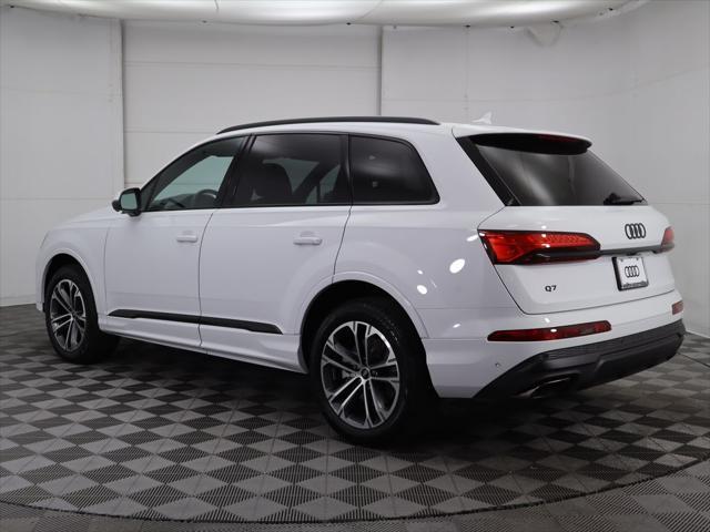 new 2025 Audi Q7 car, priced at $68,370