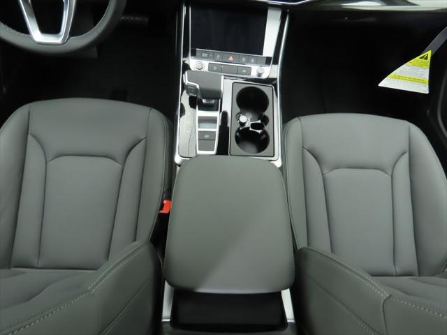 new 2025 Audi Q7 car, priced at $77,695