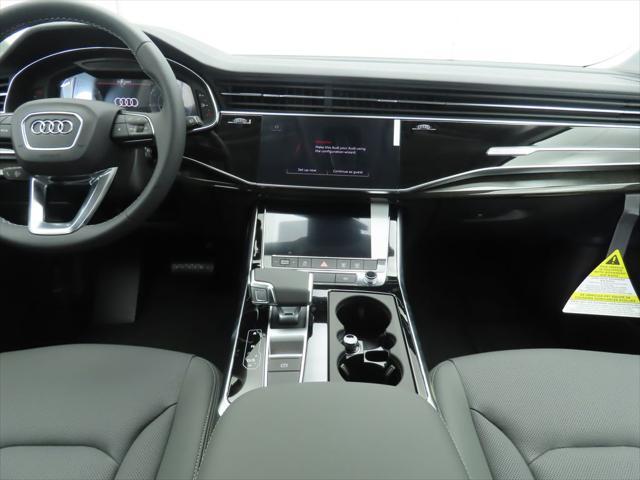 new 2025 Audi Q7 car, priced at $77,695
