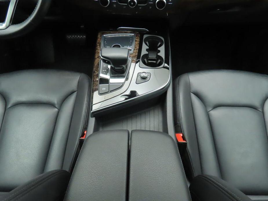 used 2018 Audi Q7 car, priced at $26,206