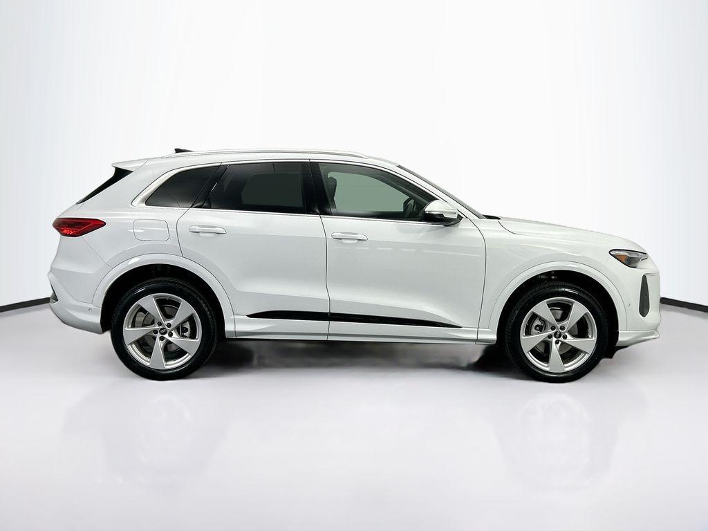 new 2025 Audi Q5 car, priced at $61,800