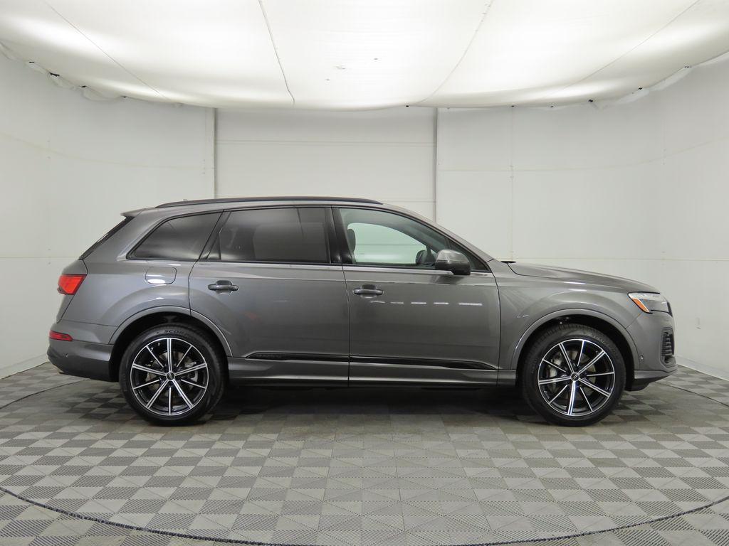 new 2025 Audi Q7 car, priced at $72,360