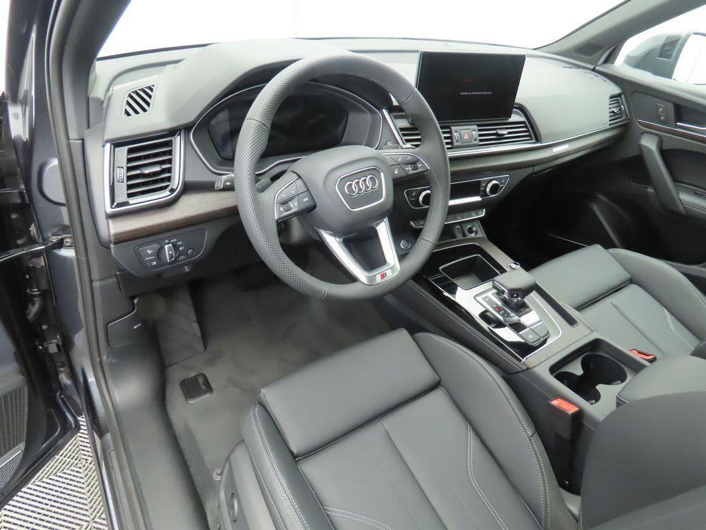 new 2025 Audi Q5 car, priced at $69,385