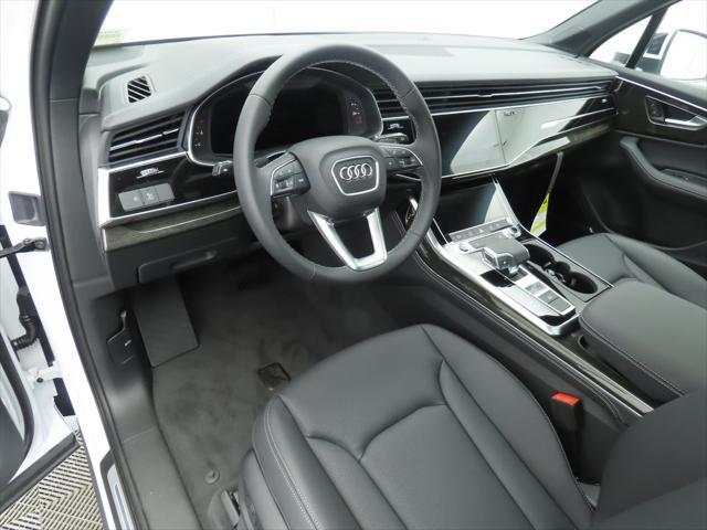 new 2025 Audi Q7 car, priced at $77,460